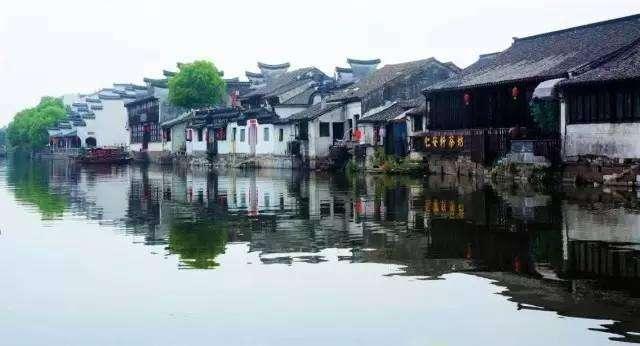 旋转飞机